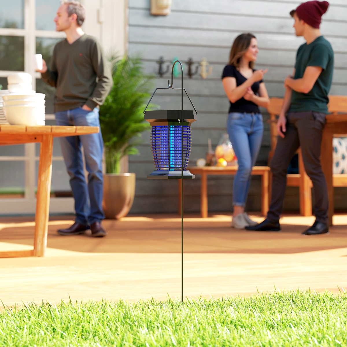 Outsunny 2-in-1 Electric Fly Zapper with UVA Light Garden Lantern