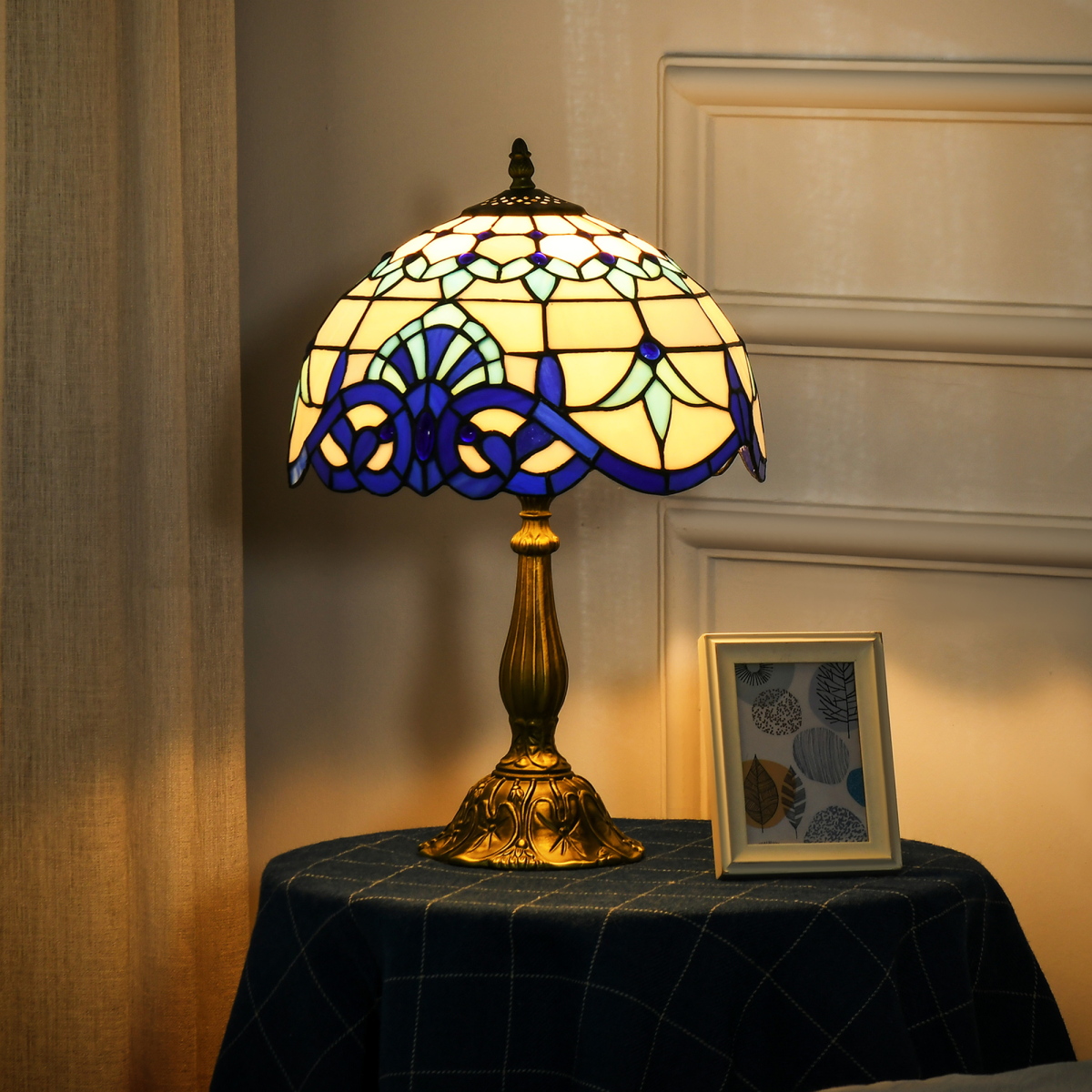 HOMCOM Stained Glass Table Lamp, Blue/White, E27 Bulb Not Included