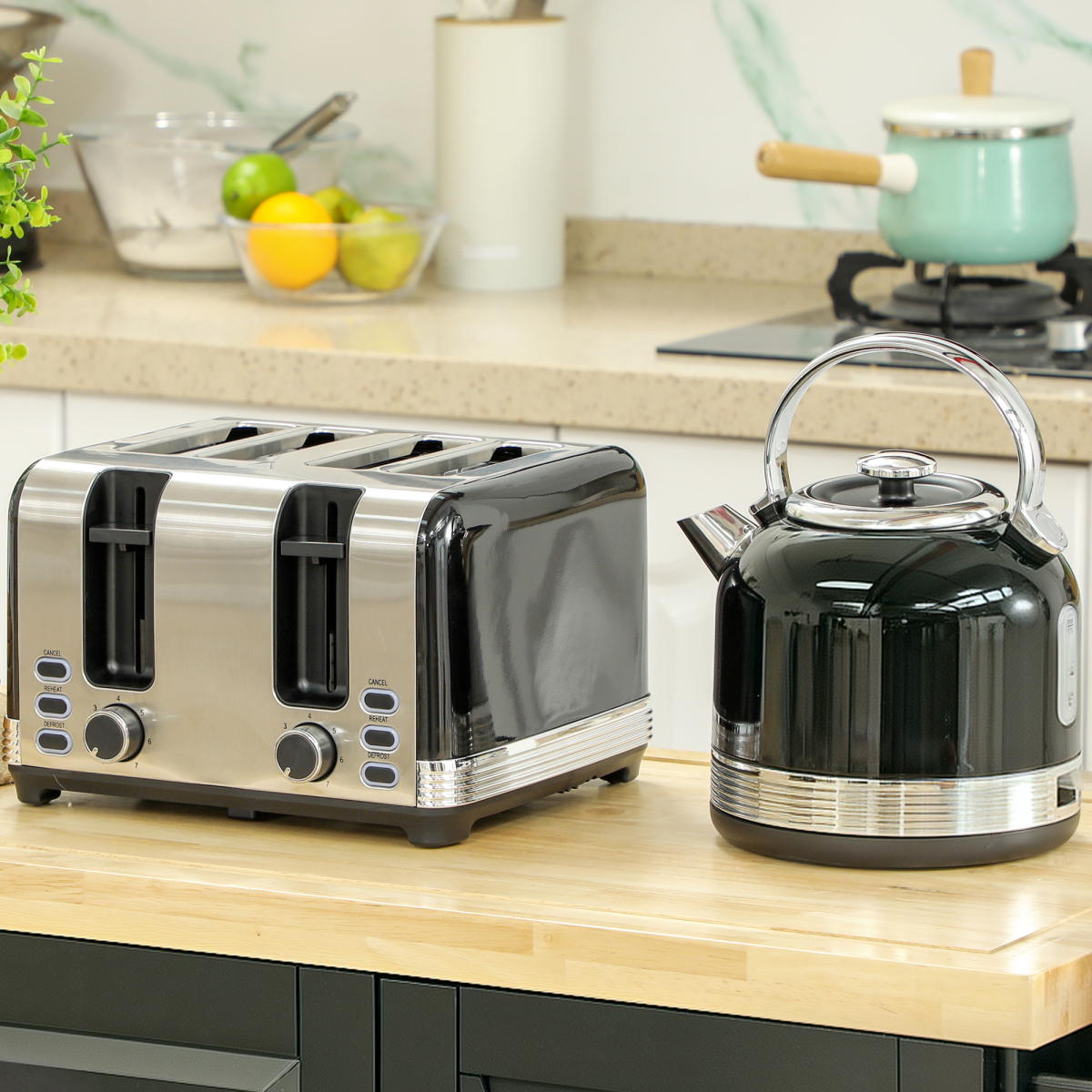 HOMCOM 1.7L 3000W Electric Kettle and 4-Slice Toaster Set, Black/Silver