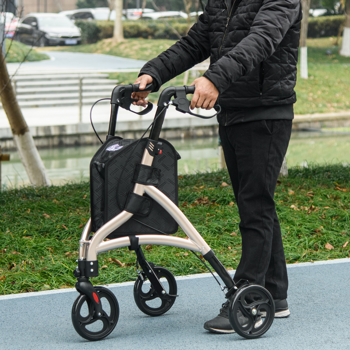 HOMCOM Aluminium 3-Wheel Folding Rollator with Adjustable Handle, Bag