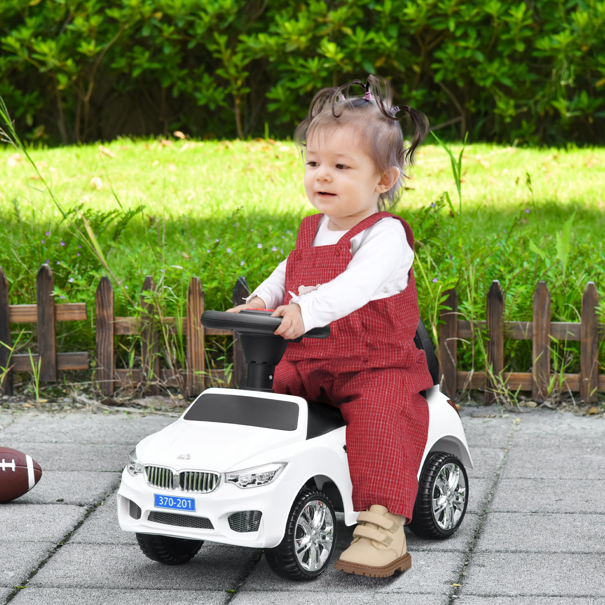 HOMCOM Foot-to-Floor Toddler Ride-On Car with Lights & Music