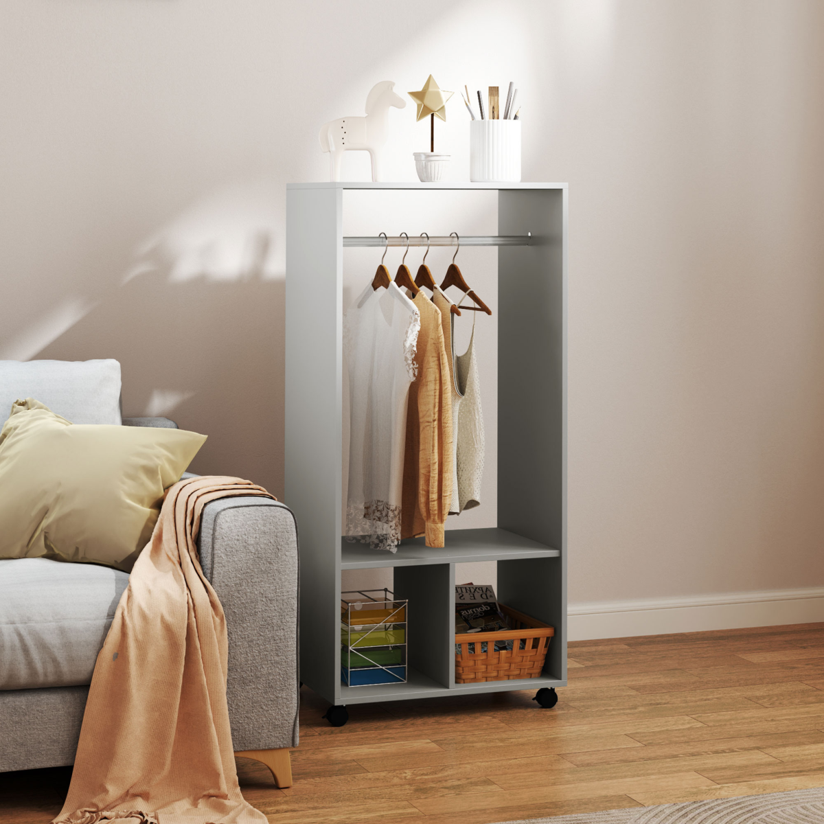 HOMCOM Grey Open Wardrobe Clothes Rail with Shelves & Wheels