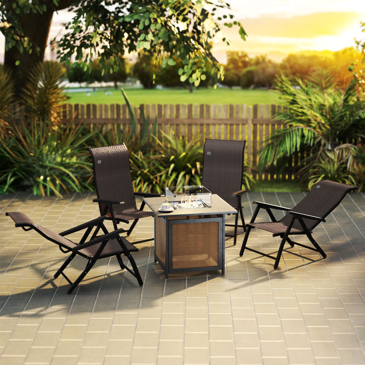 Outsunny Set of 4 Folding Outdoor Rattan Chairs, Adjustable Backrest