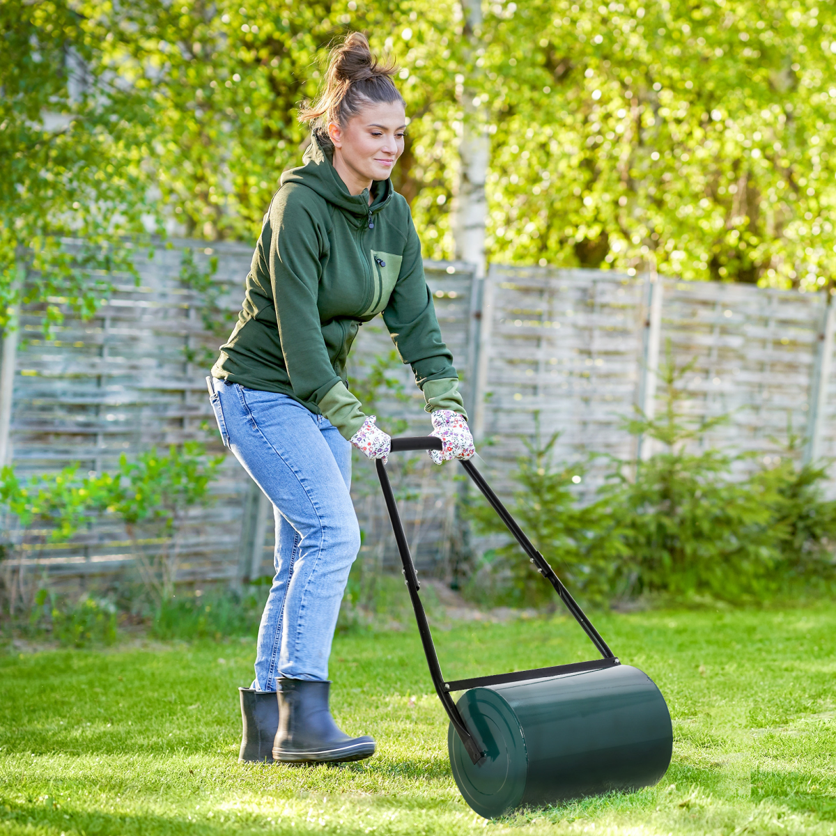 Outsunny 30cm Metal Lawn Roller, Fillable with Water or Sand, Sturdy Lawn Rolling Tool