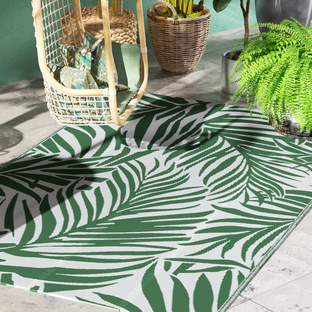 Outsunny Reversible Outdoor Rug 1.5 x 2.4m, Green & White