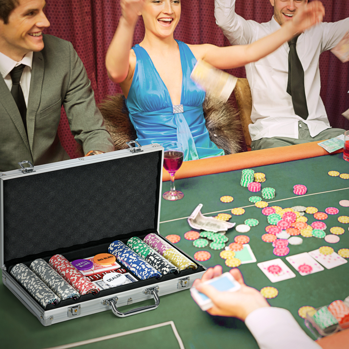 SPORTNOW 300-Piece Poker Chip Set with Mat, Case & 2 Decks