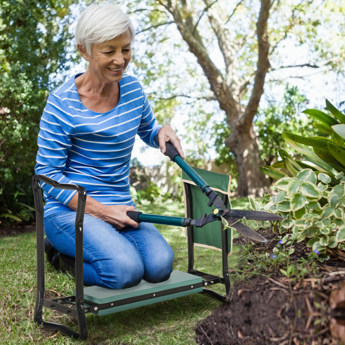 Outsunny Steel Frame Folding Garden Kneeler and Seat with Removable Tool Bag