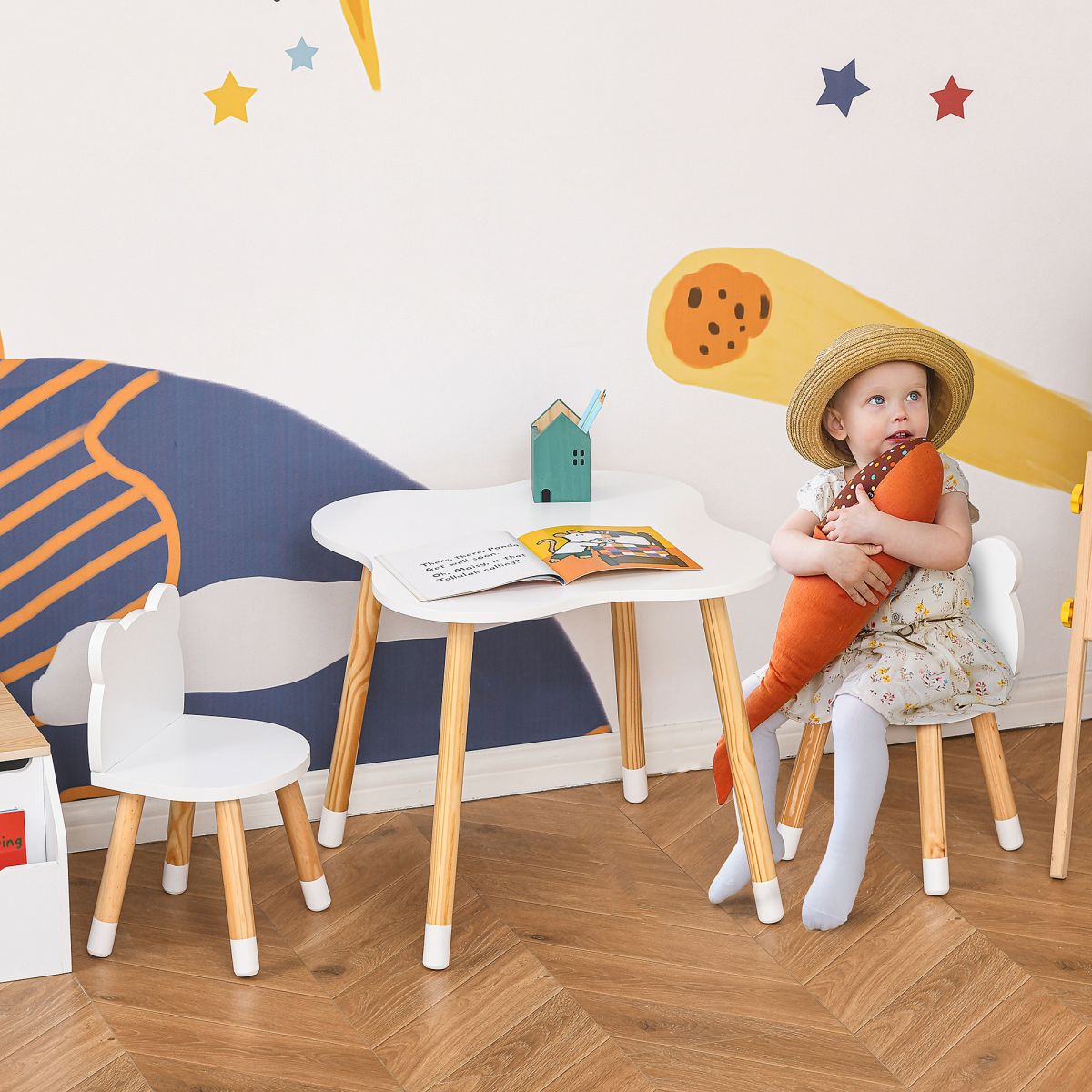HOMCOM 3-Piece Kids Table and 2 Bear-Shaped Chairs Set, White