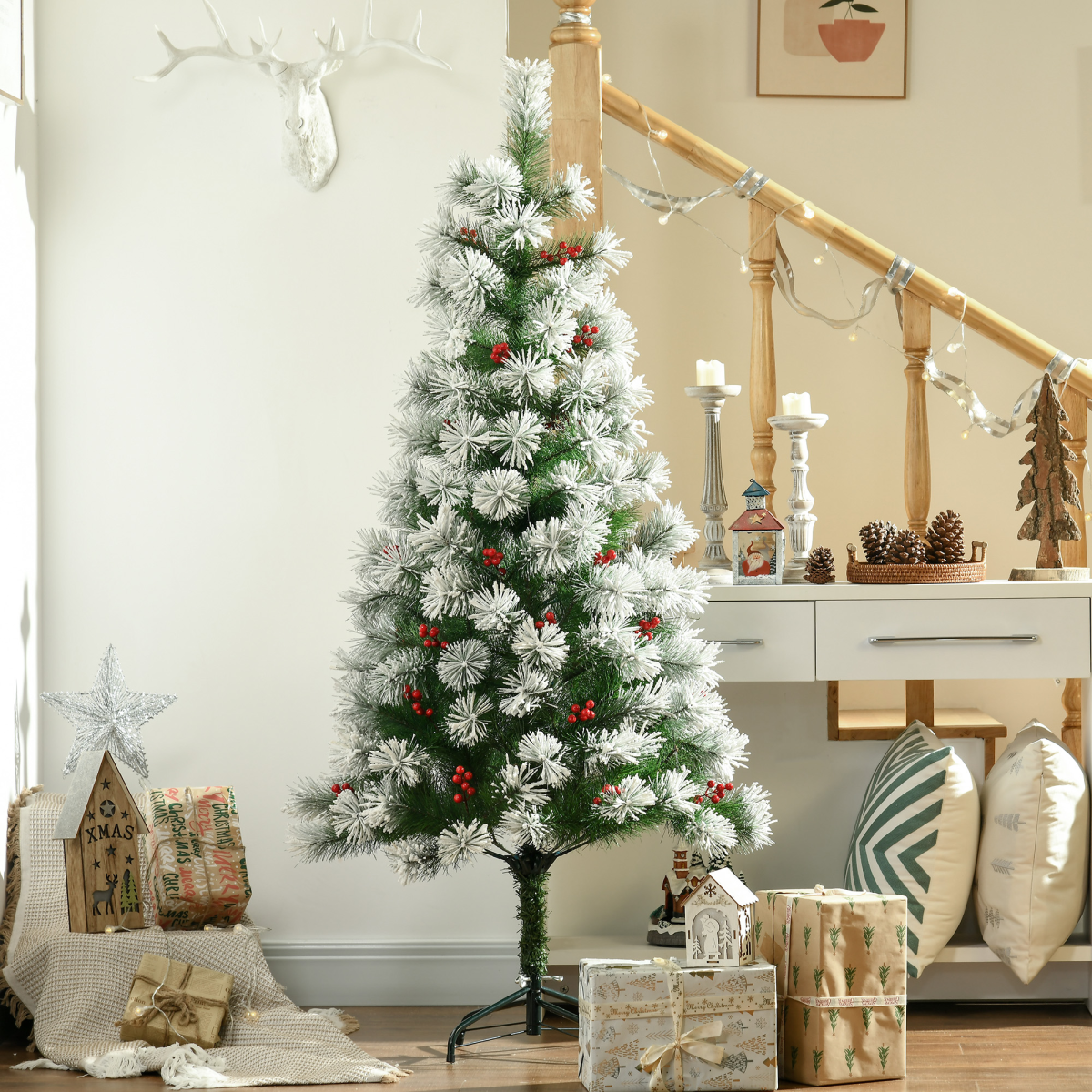 HOMCOM 5ft Indoor Artificial Christmas Tree, Emerald Green Spruce, Berry Decoration, 184 PET Tips, Metal Stand