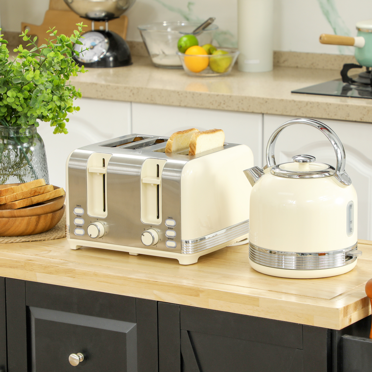 HOMCOM Cream 1.7L 3000W Electric Kettle & 4-Slice Toaster Set