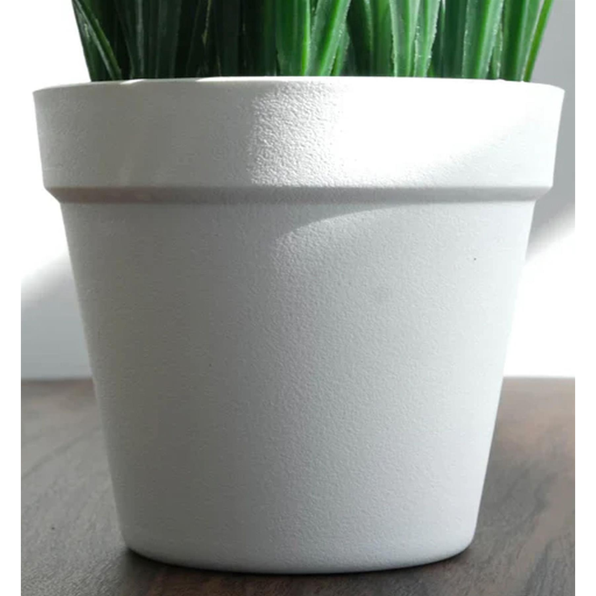 Leaf 22cm Artificial Grass Plant in Pot