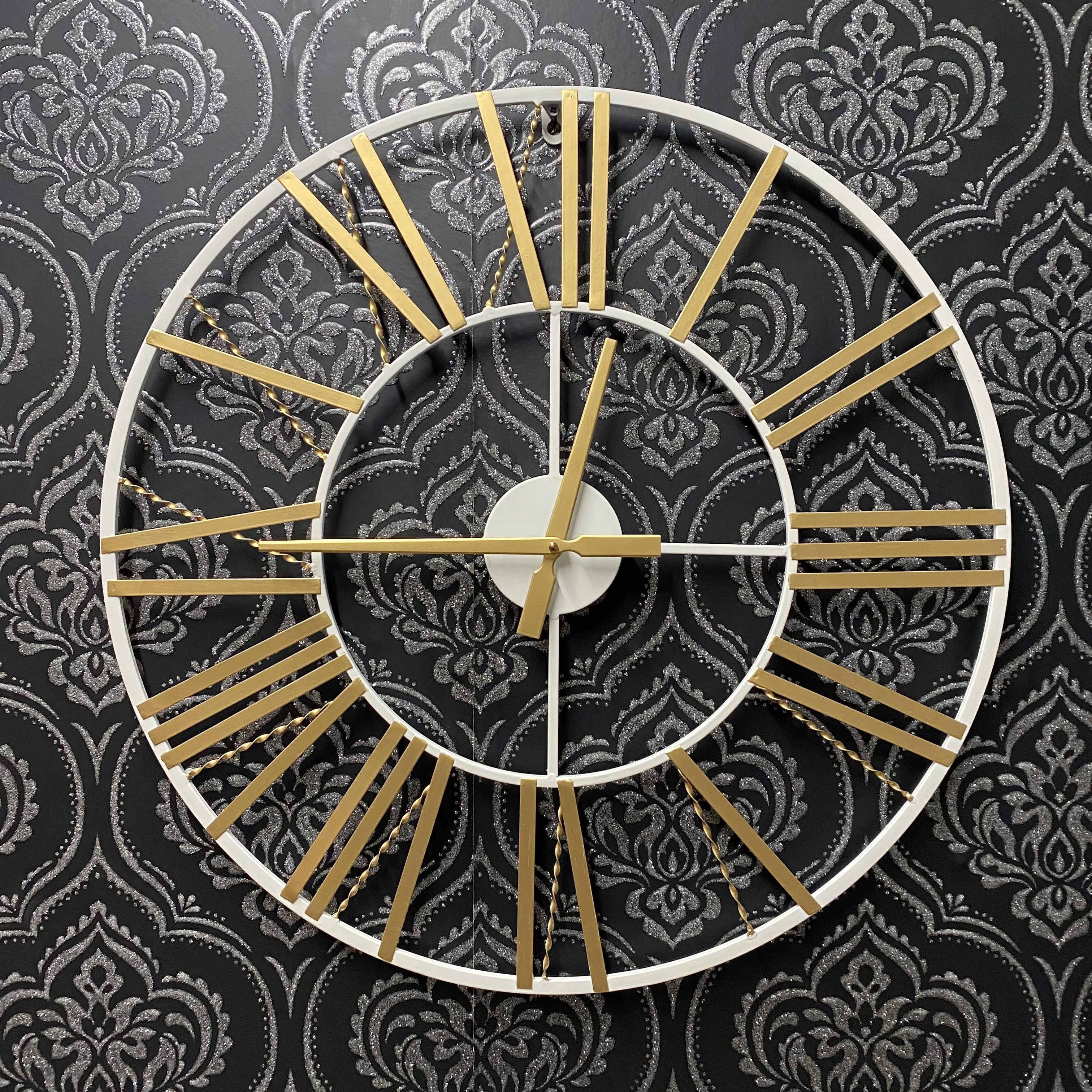 MSL 60cm Wall Clock with Hanging Hook, 1 AA Battery Required