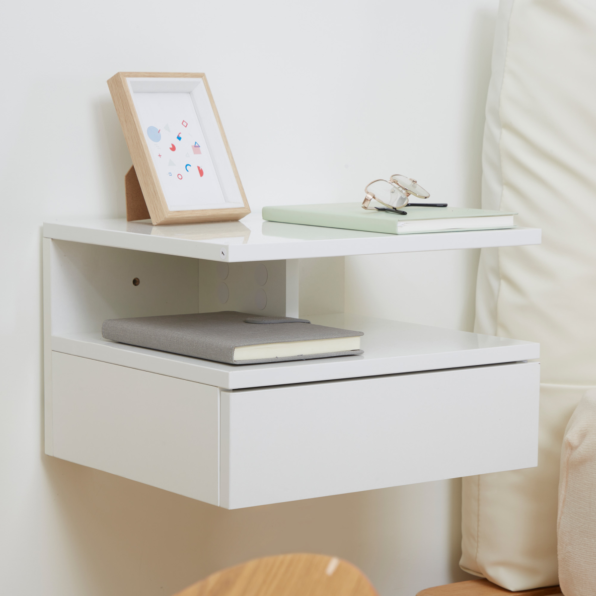HOMCOM Set of 2 Wall Mounted Bedside Cabinets, High Gloss White