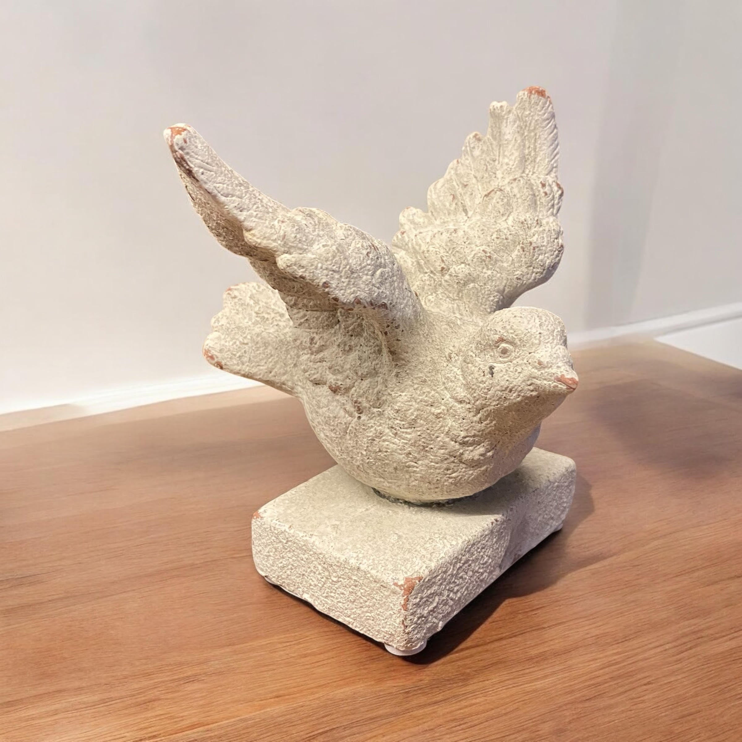 MSL 13cm Resin Bird Hand Finished Indoor or Outdoor Decor