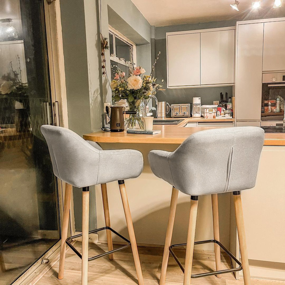 HOMCOM Set of 2 Modern Upholstered Bucket Bar Stools, Beige, Solid Wood Legs