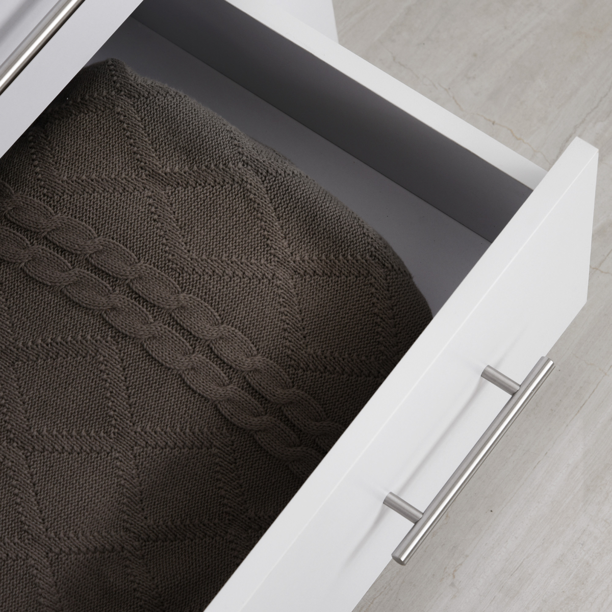 White 4-Drawer Chest of Drawers, Metal Handles, Storage Cabinet
