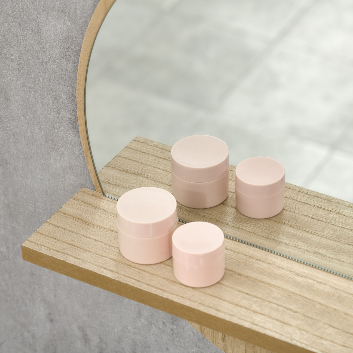 kleankin Wall-Mounted Round Mirror with Shelf, Wood-Effect Frame