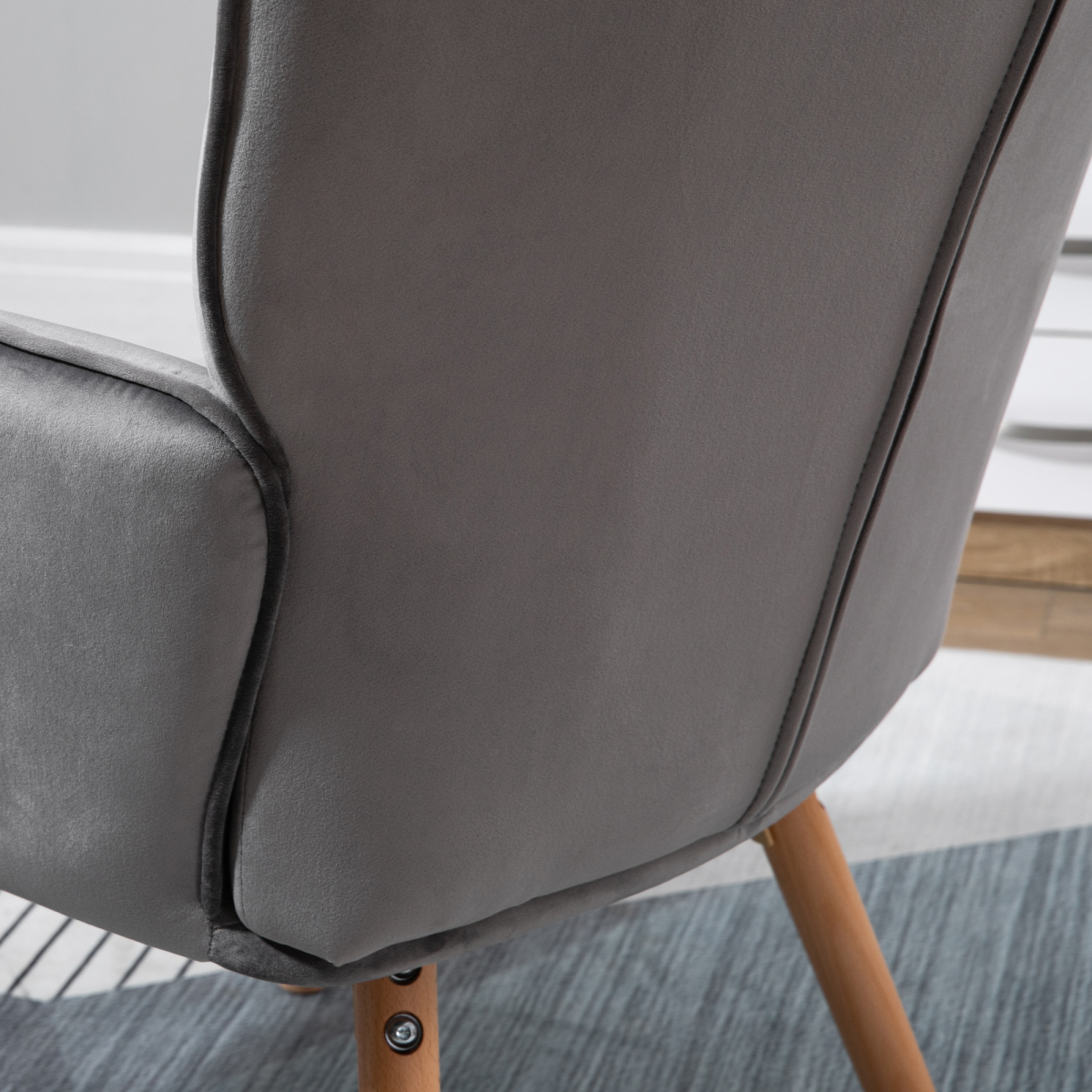HOMCOM Modern Grey Velvet-Touch Tufted Wingback Accent Chair with Wooden Legs