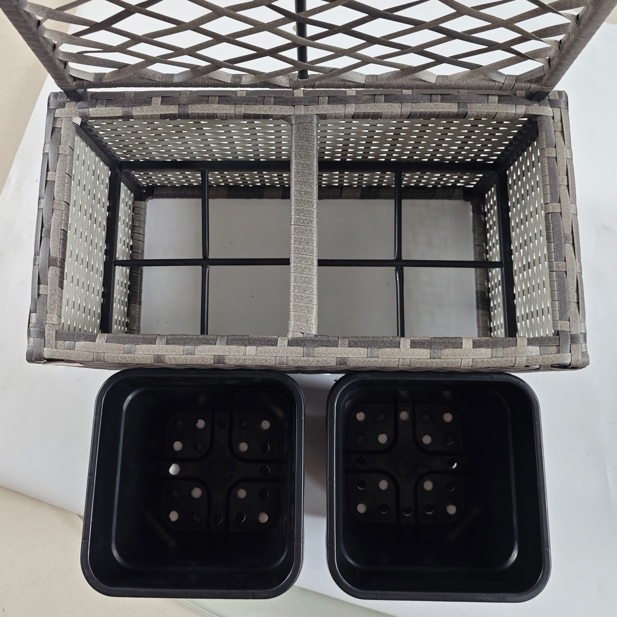 Outsunny Garden Raised Planter Box with Trellis, PE Rattan, 57 x 30 x 107 cm, Mixed Grey and Black