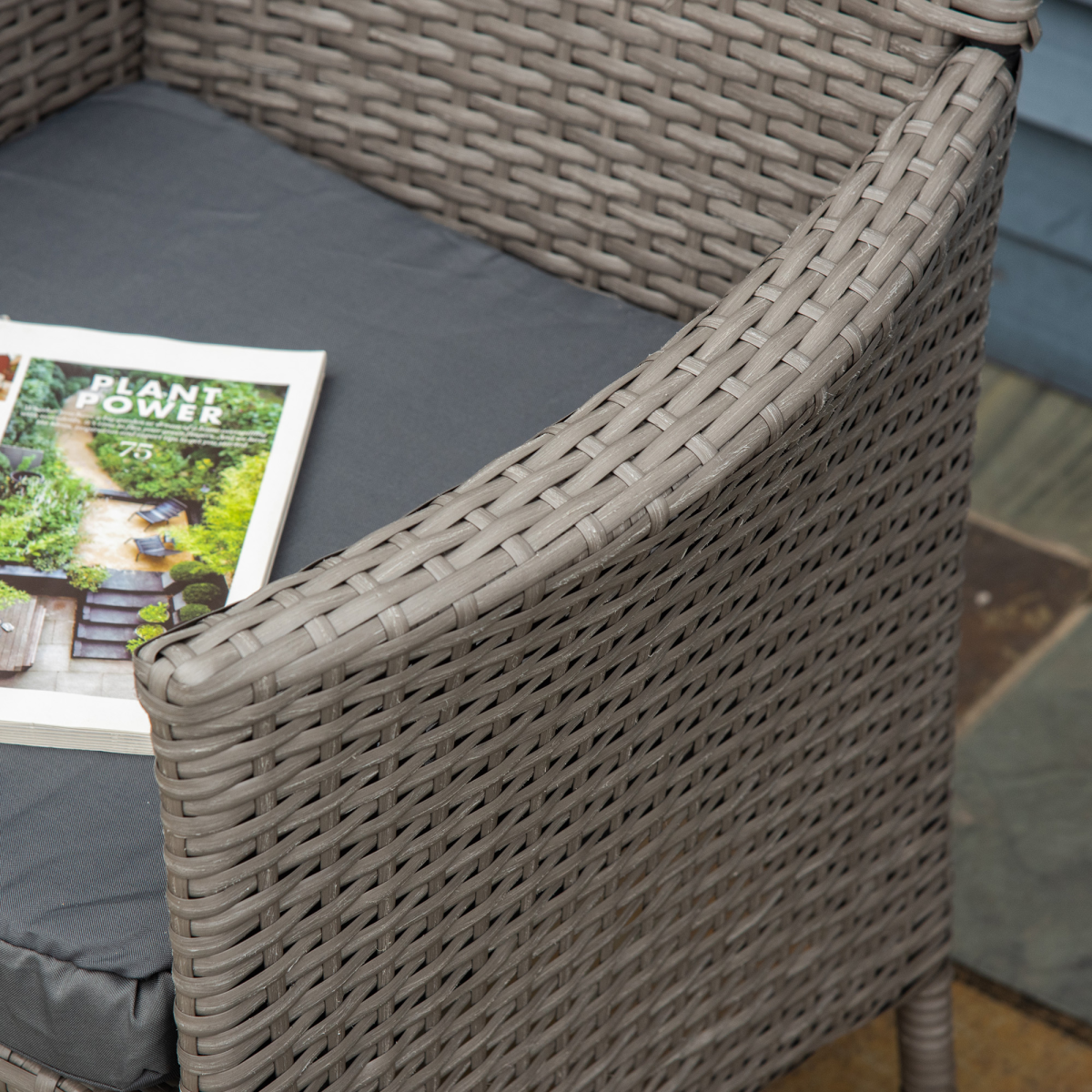 Outsunny Set of 2 Outdoor Rattan Armchairs with Armrests and Cushions, Grey