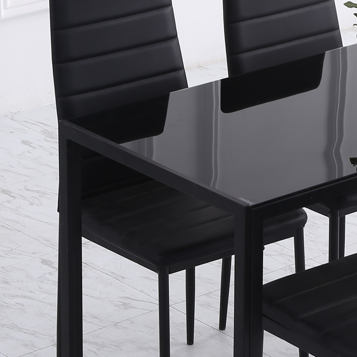 HOMCOM Modern Rectangular 4-Seater Dining Table with Tempered Glass Top