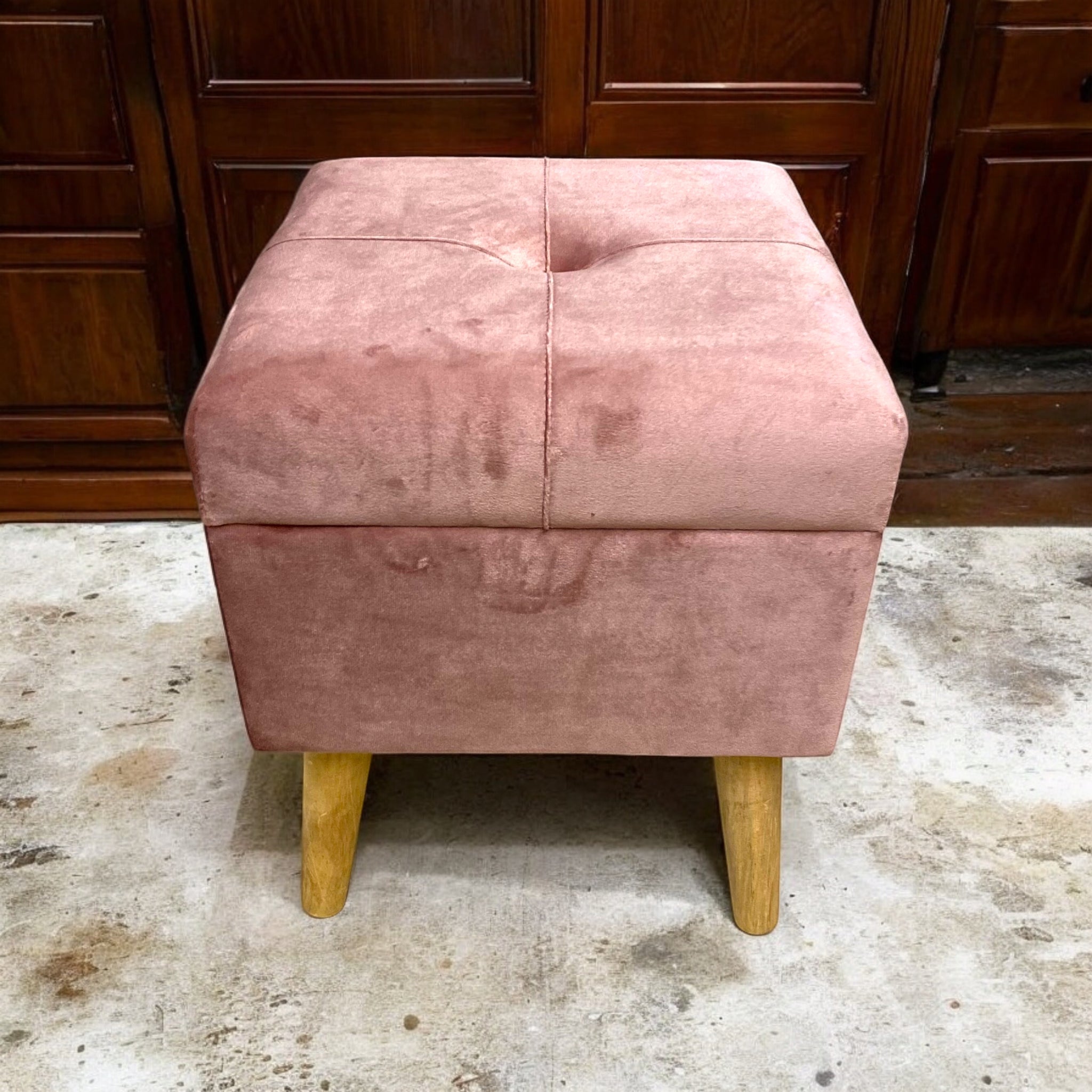 Pink Velvet Storage Trunk Footstool Ottoman with Wooden Legs 33 x 33 x 42 cm