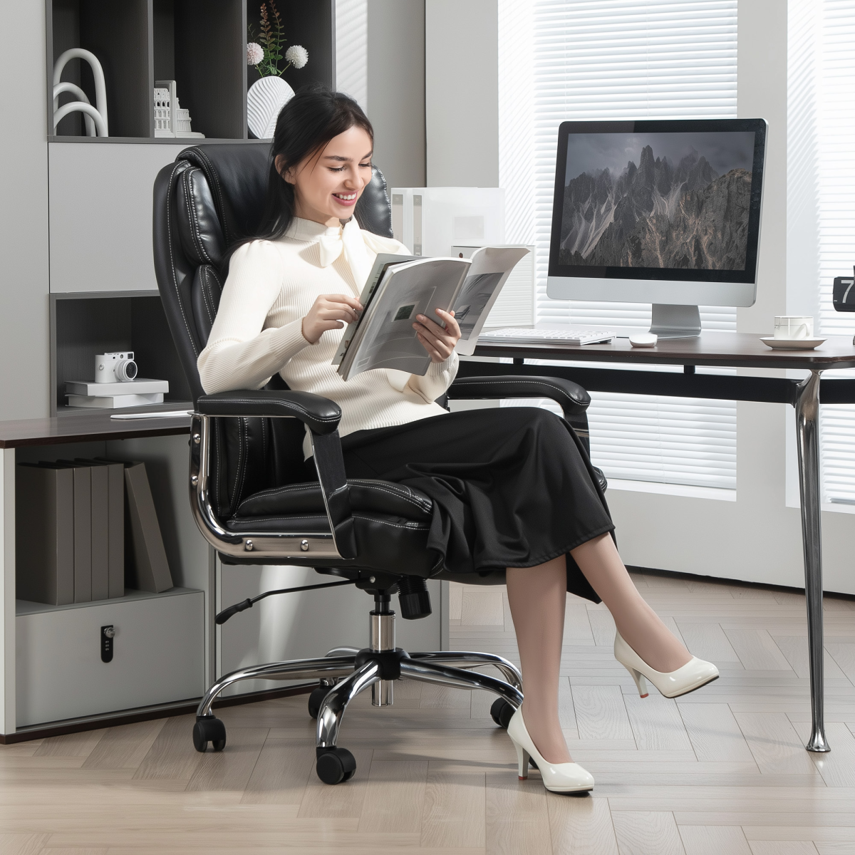 HOMCOM Faux Leather Desk Chair, Adjustable Height, 227kg, Black