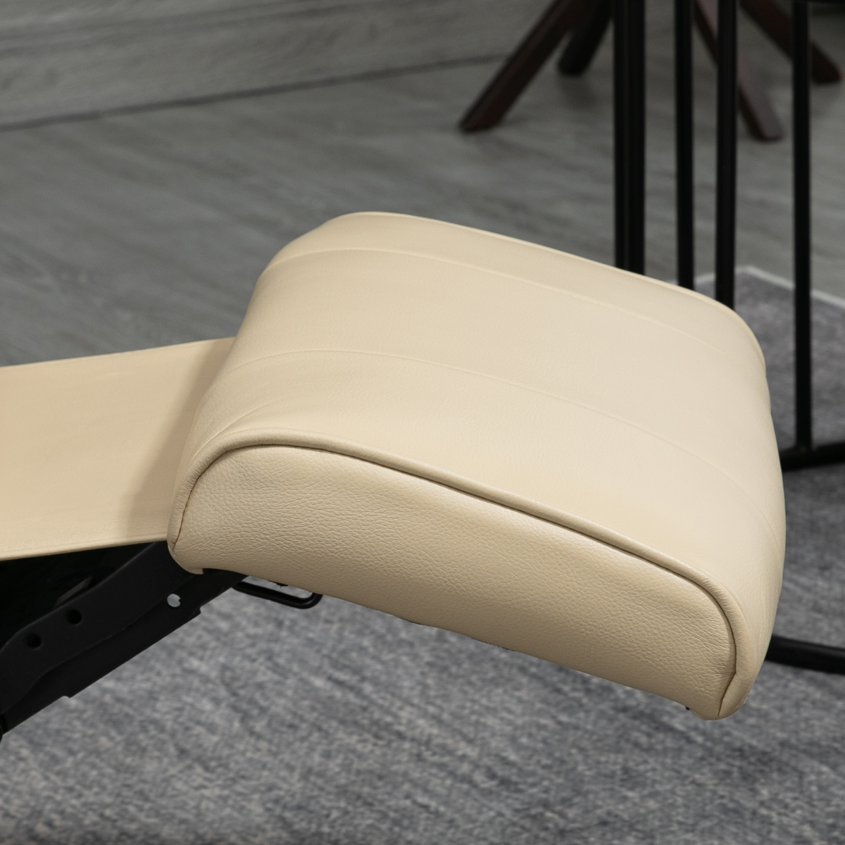 HOMCOM Cream PU Leather Ergonomic Recliner Chair with Footrest