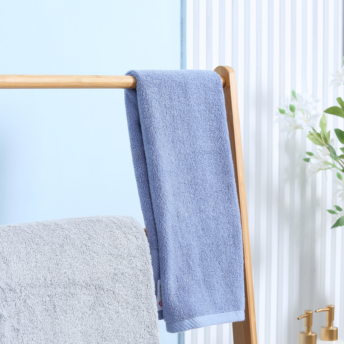 Freestanding Foldable Bamboo Towel Rack with Shelves and 3 Bars