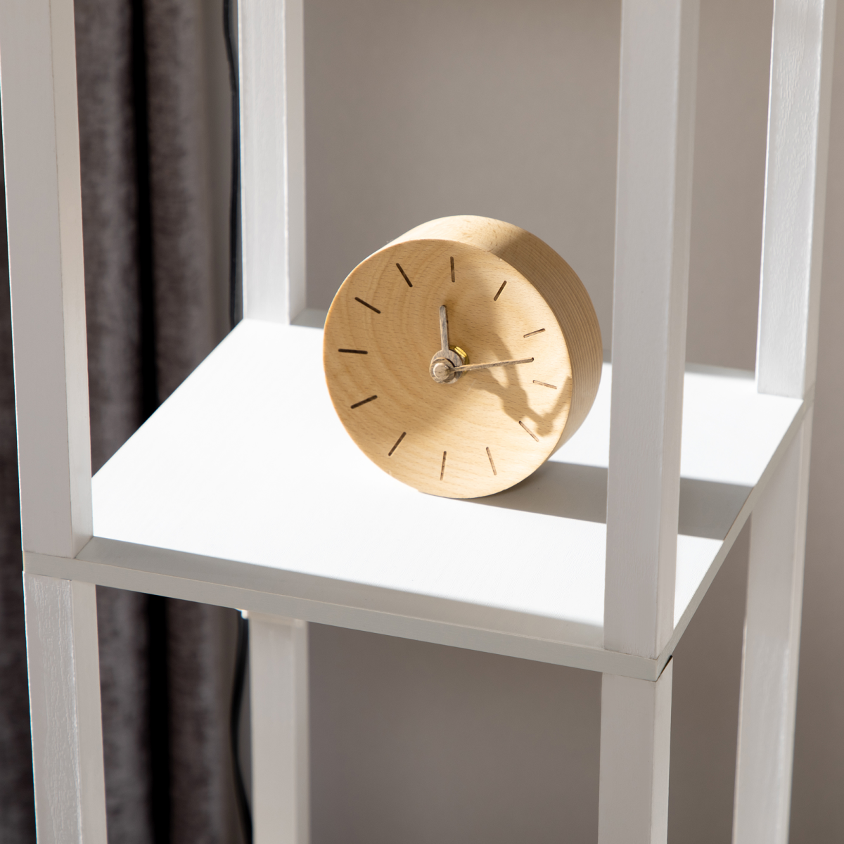 HOMCOM White Shelf Floor Lamp with Dual Light and Shelves