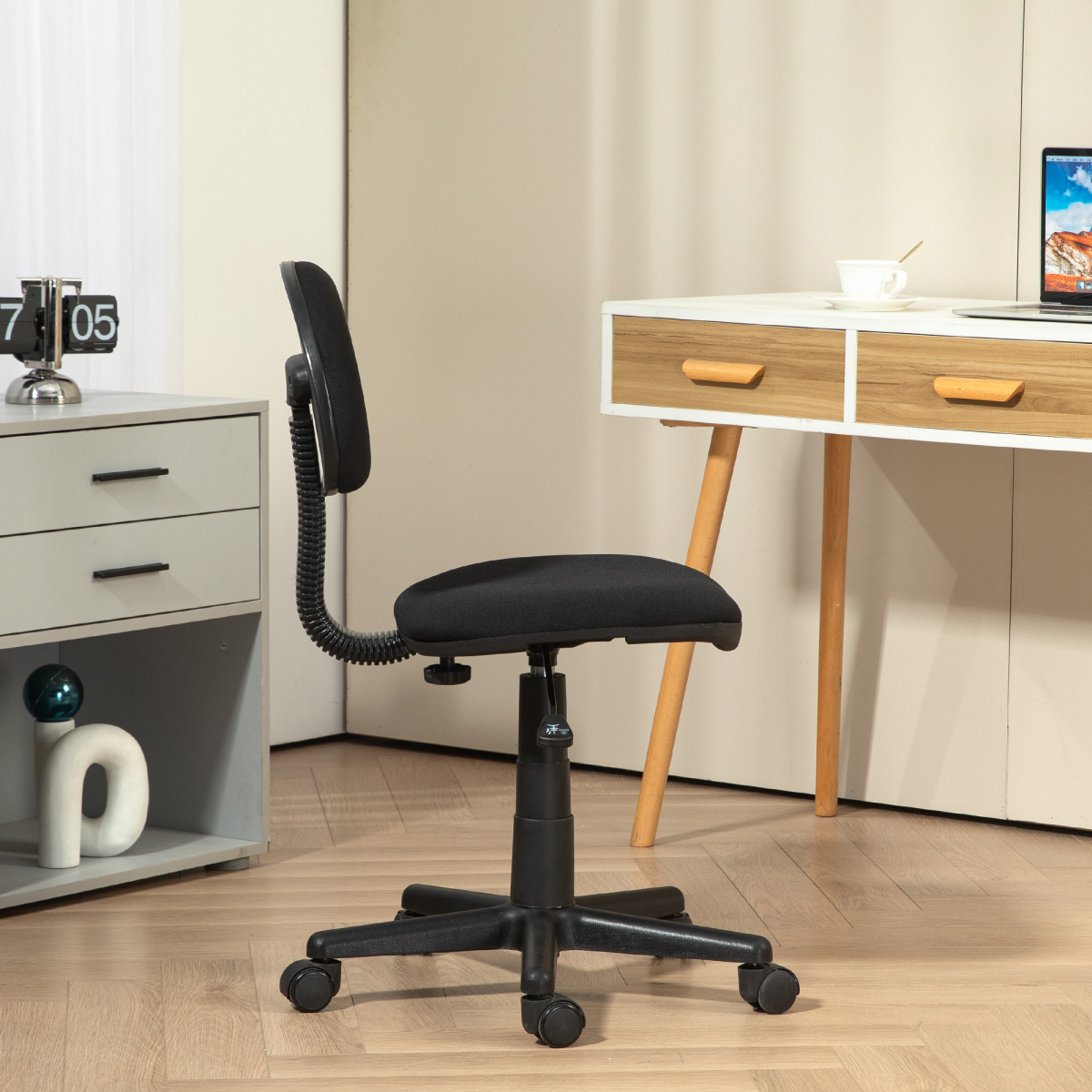 HOMCOM Armless Office Chair, Adjustable Height, Swivel Wheels, Black