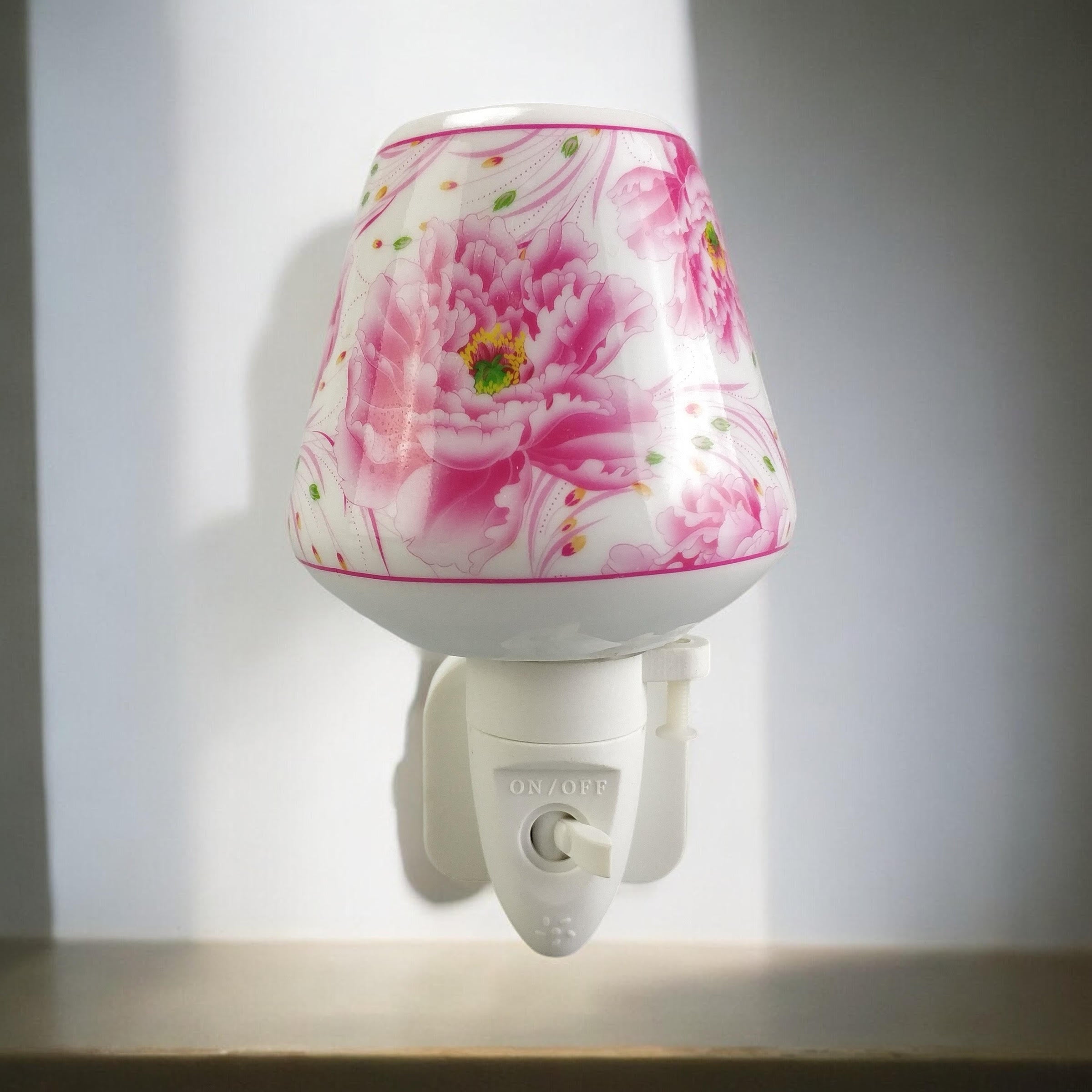 8 Inch Floral LED Nightlight, Decorative Multi-Color Floral Design, MSL