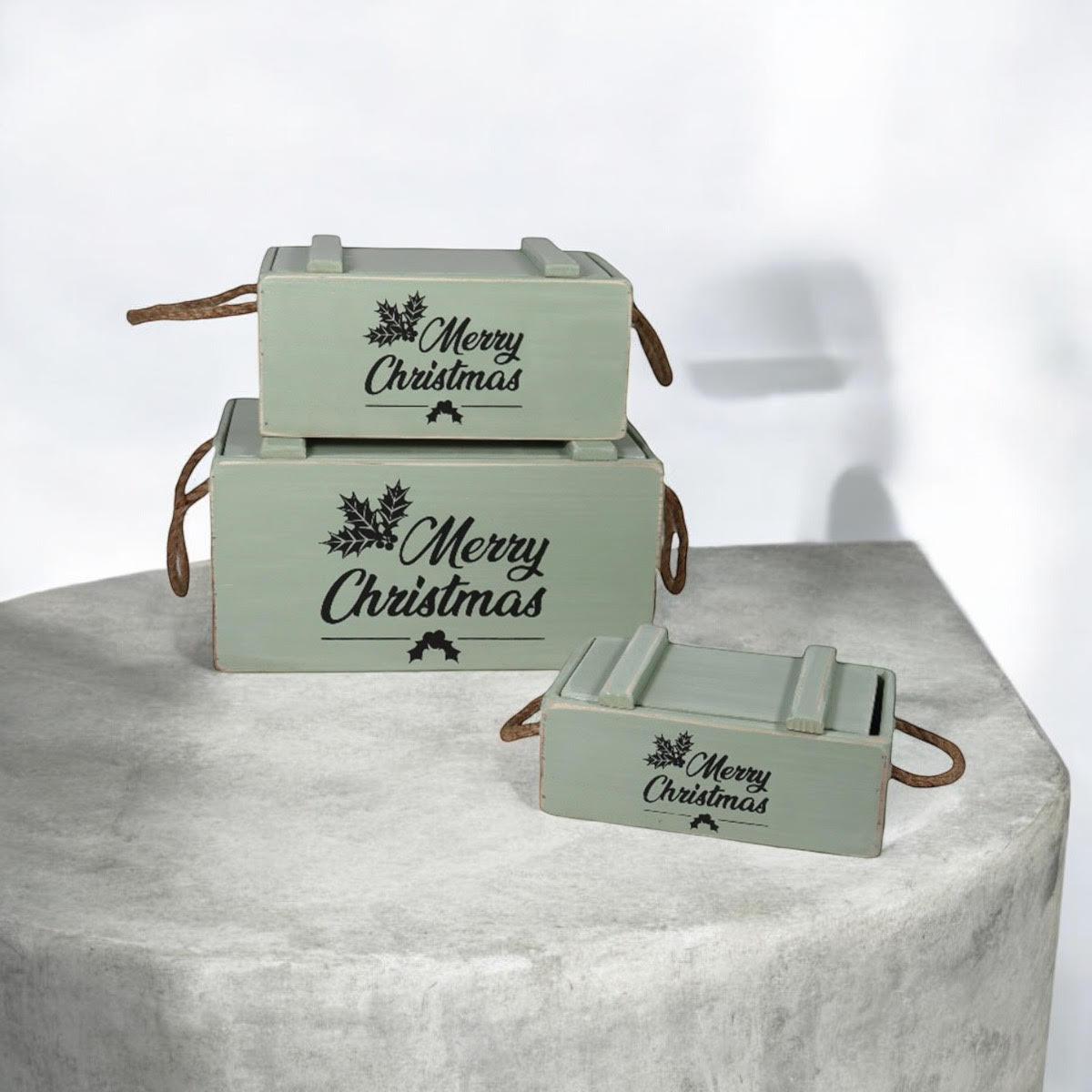 MSL Set of 3 Rustic Green Wooden Christmas Crates with Lids and Rope Handles, Hand Finished