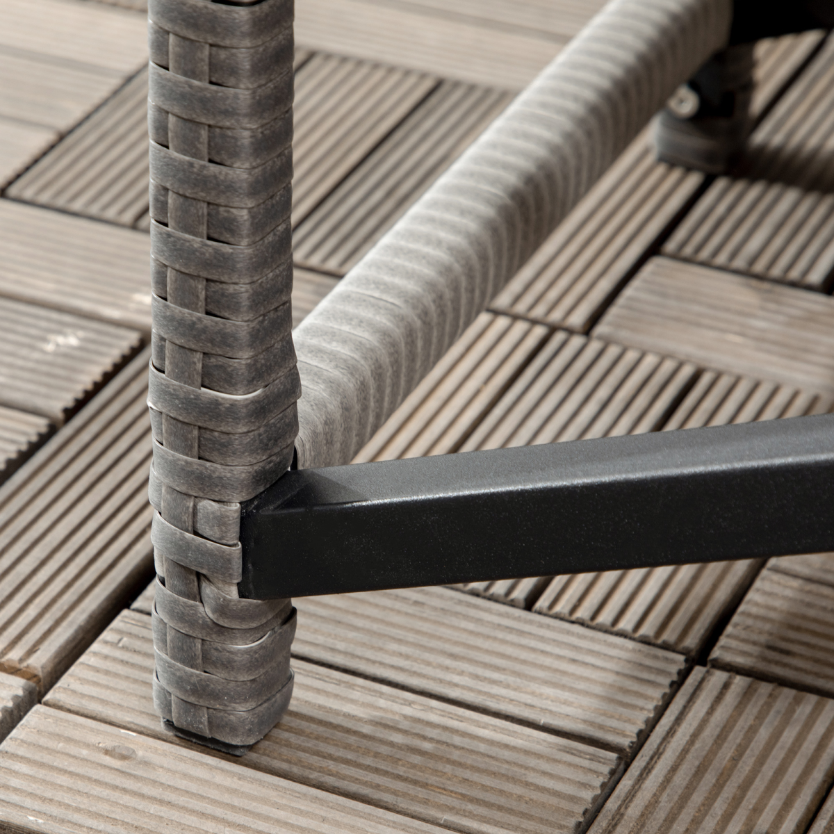 Outsunny Outdoor Rattan Coffee Table with Woven Plastic Top