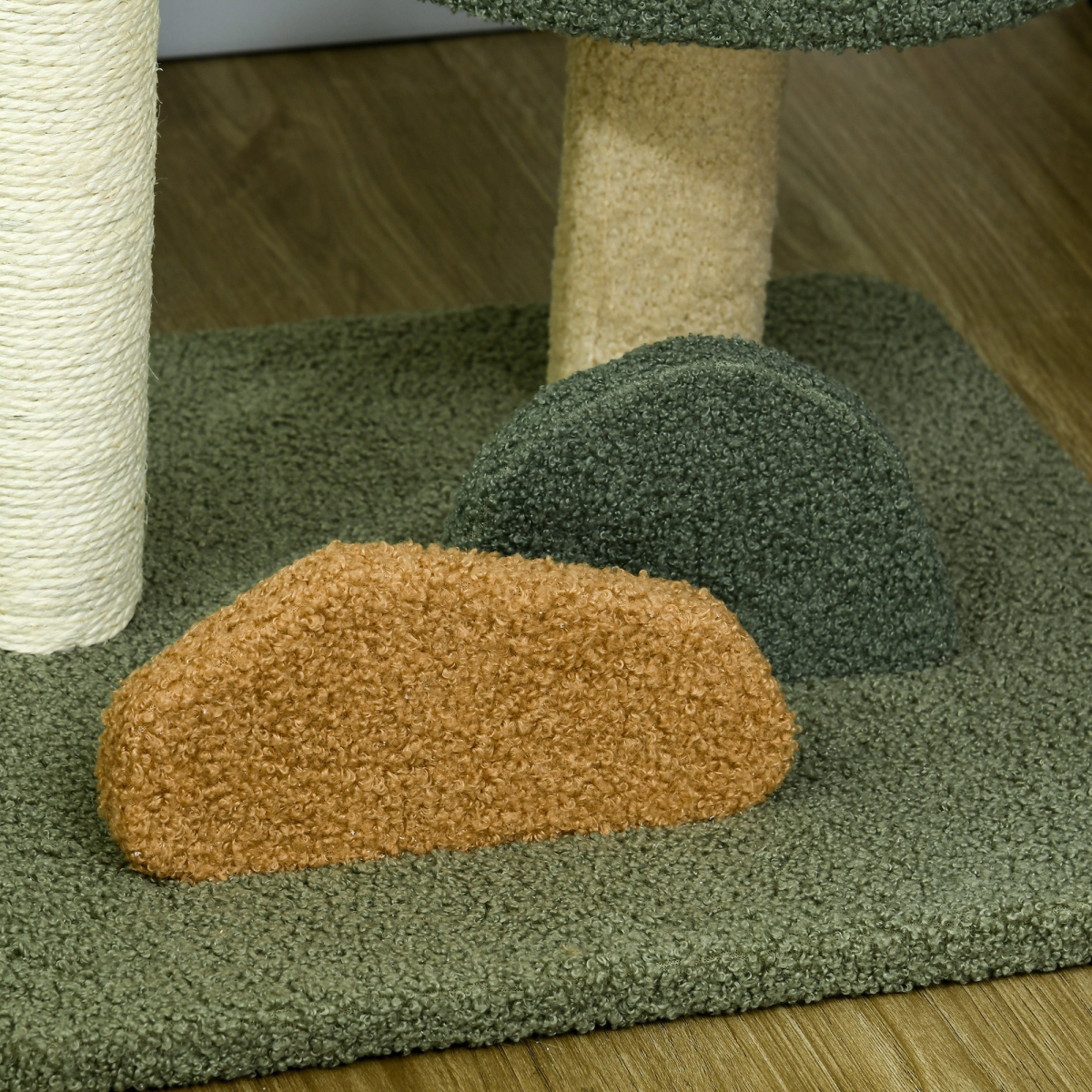 PawHut 52cm Indoor Cat Tree with Scratching Posts, Bed & Toy Ball