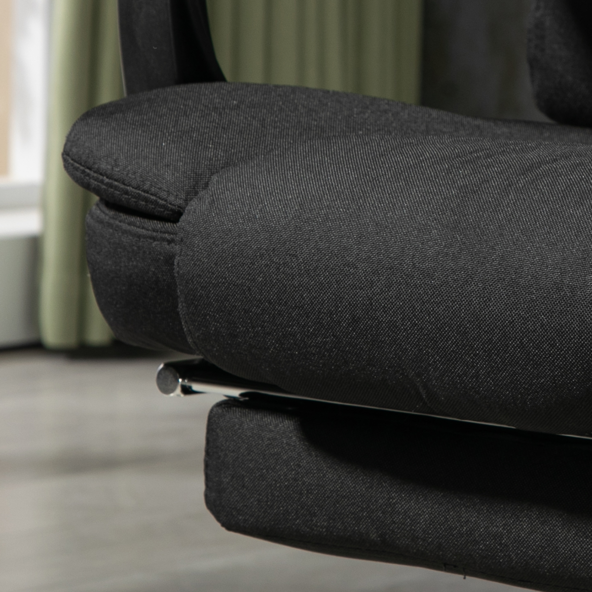 Vinsetto Massage Office Chair with Heat, Recline & Footrest, Black