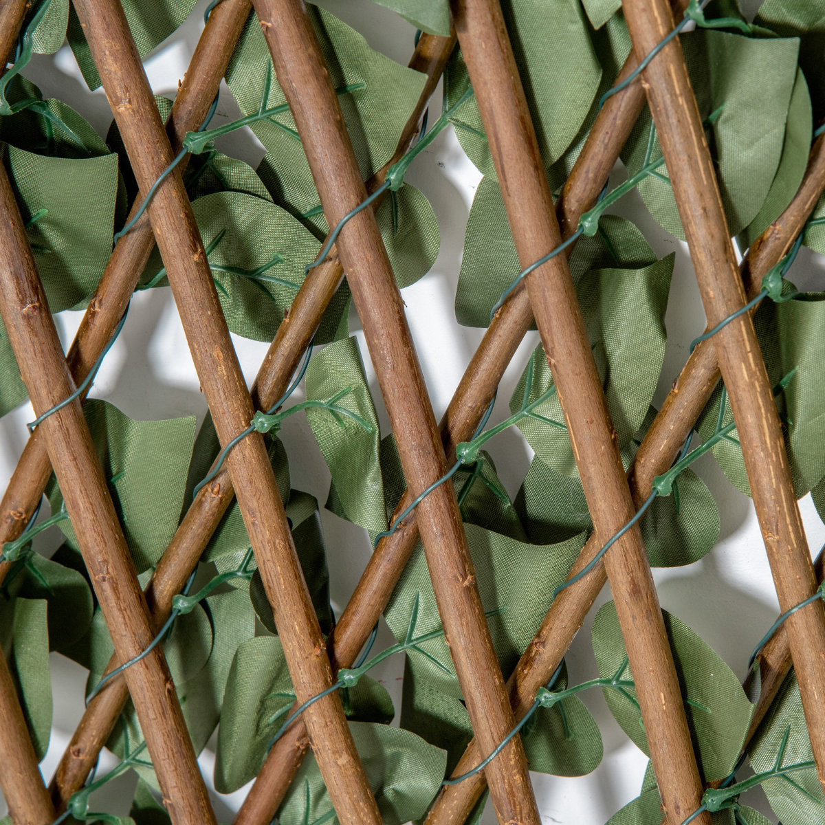 Outsunny 4Pc Expanding Telescopic Trellis Fence, 2m x 1m Artificial Laurel Leaf Plant Fence for Indoor and Outdoor Use
