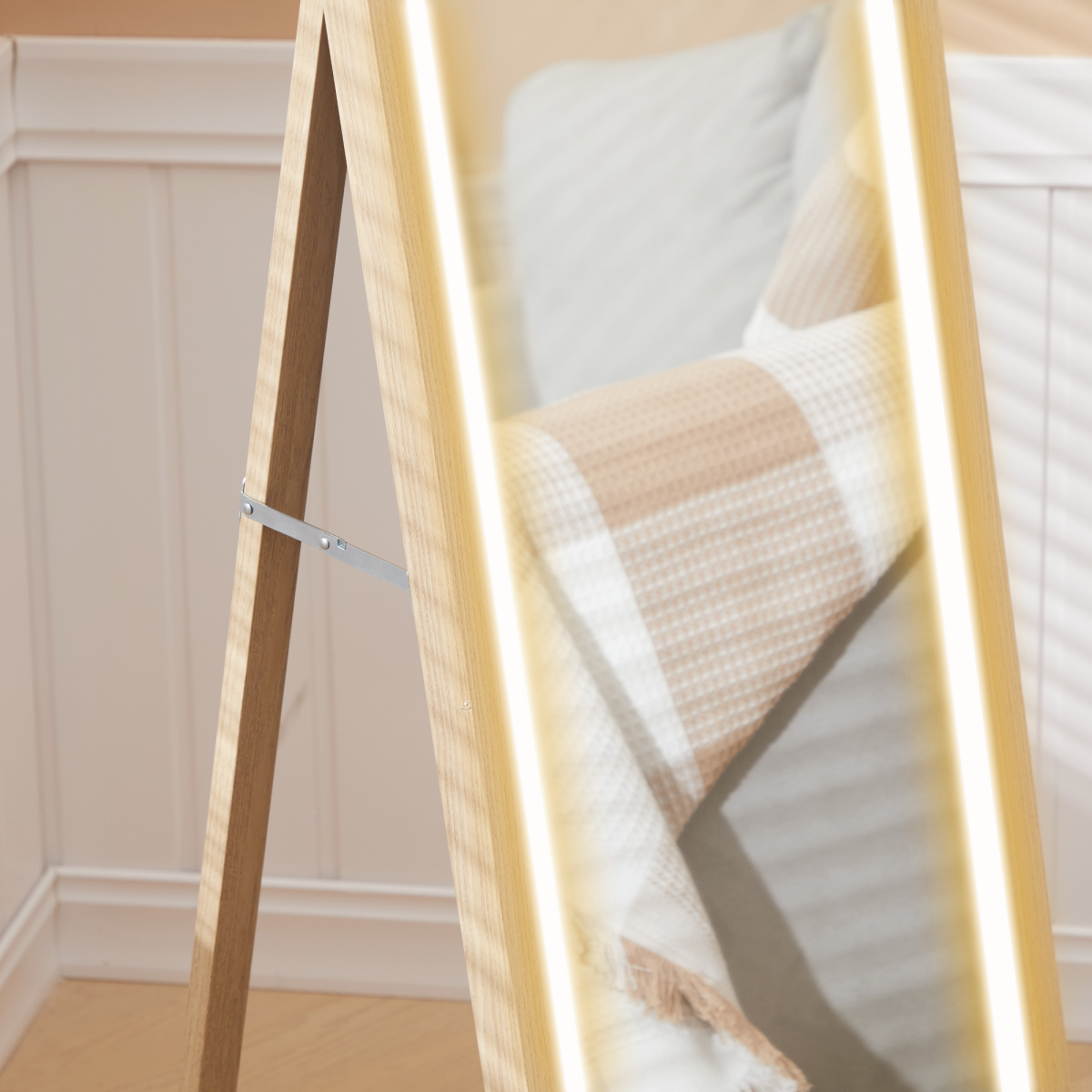 HOMCOM Full Length LED Dimming Mirror, Standing/Wall Mount, Oak