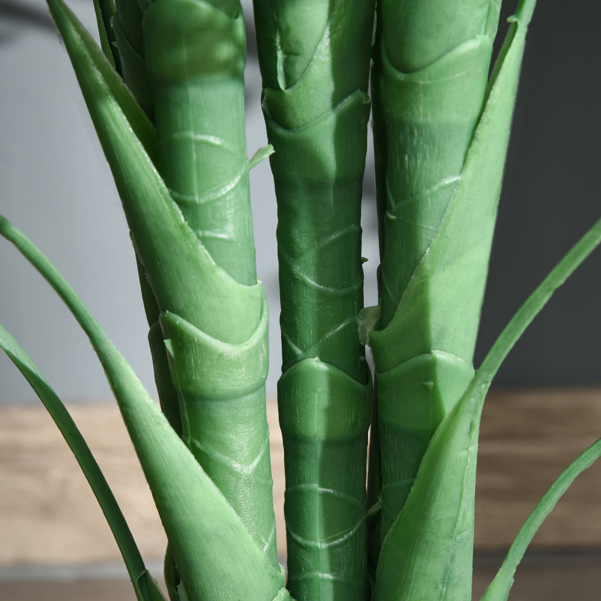 Outsunny Artificial Palm Tree with 18 Bendable Leaves, Cement-Filled Nursery Pot, 125cm