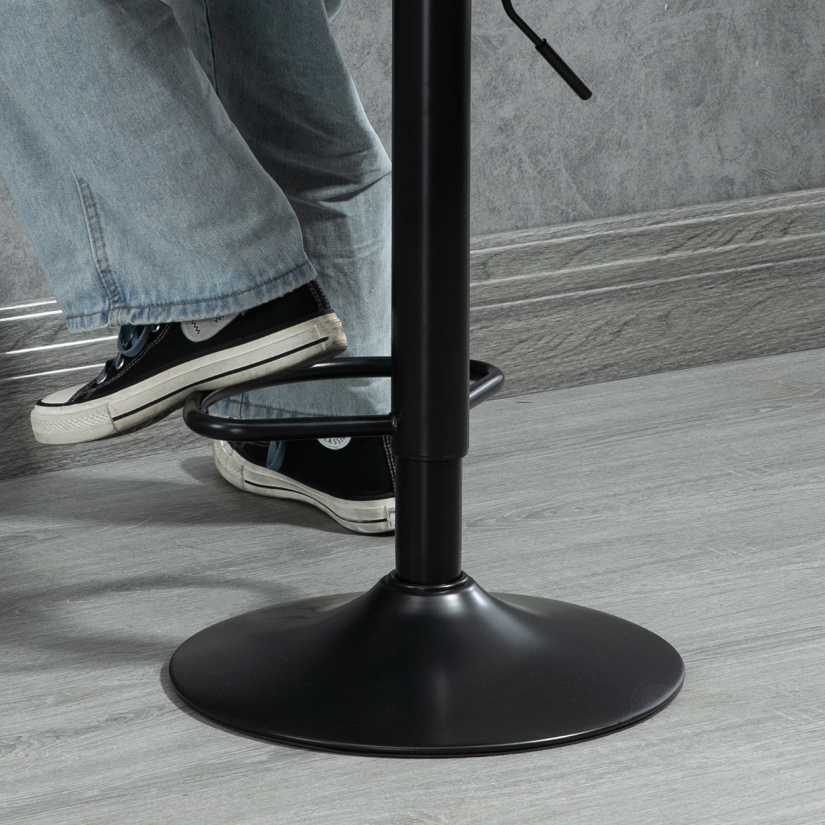 Set of 2 Retro Microfibre Tub Bar Stools with Adjustable Height, Metal Frame and Footrest, Brown