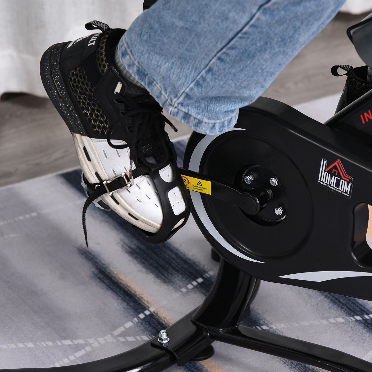 HOMCOM Belt-Driven Indoor Cycling Exercise Bike with LCD Monitor