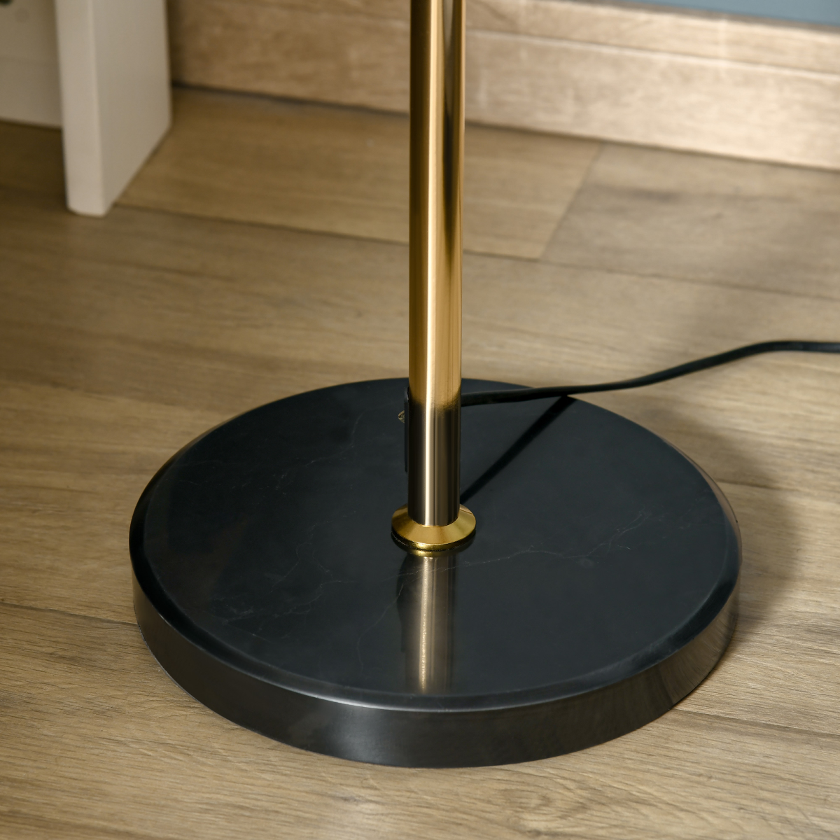 HOMCOM Modern Gold Tone Crystal Floor Lamp with Foot Switch