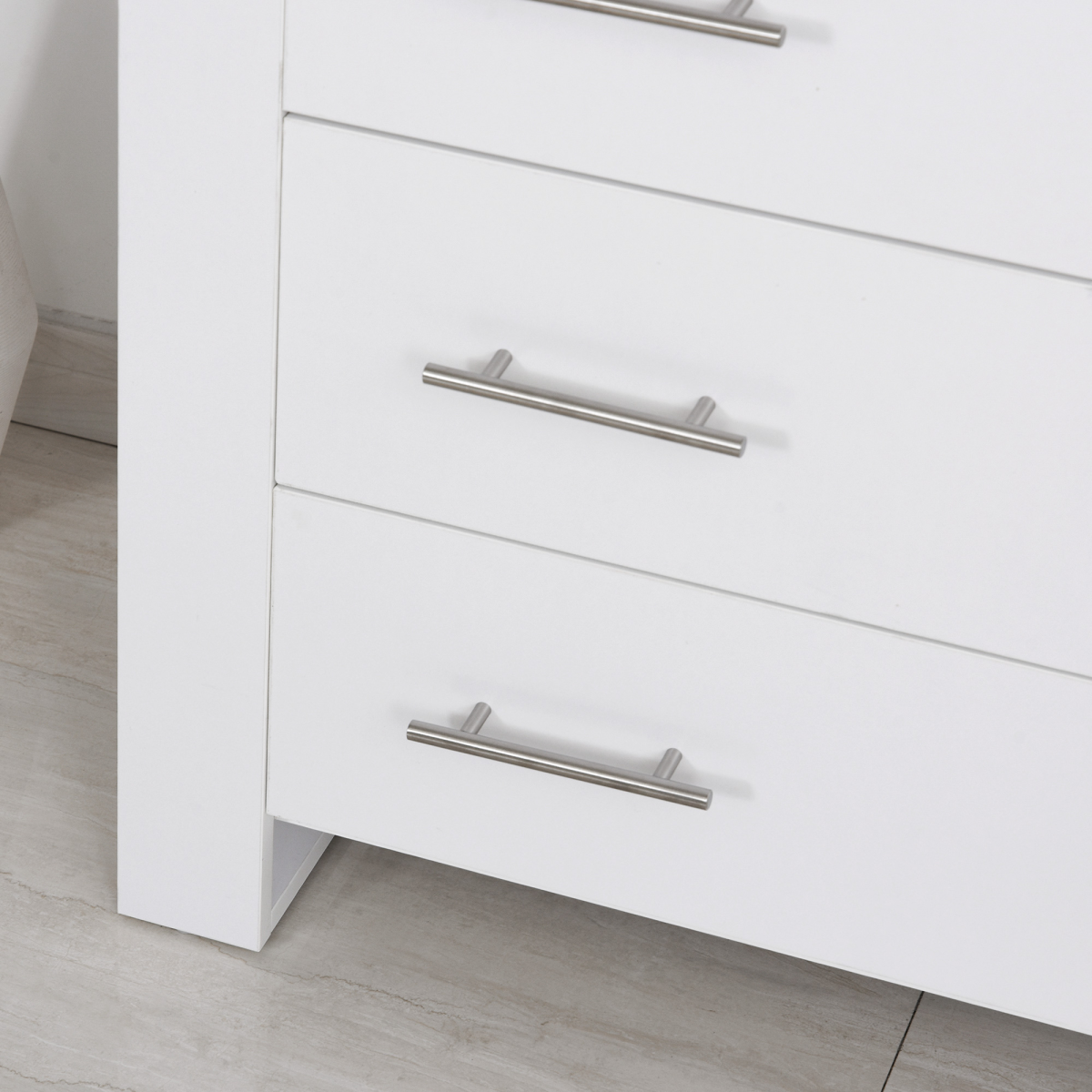 White 4-Drawer Chest of Drawers, Metal Handles, Storage Cabinet