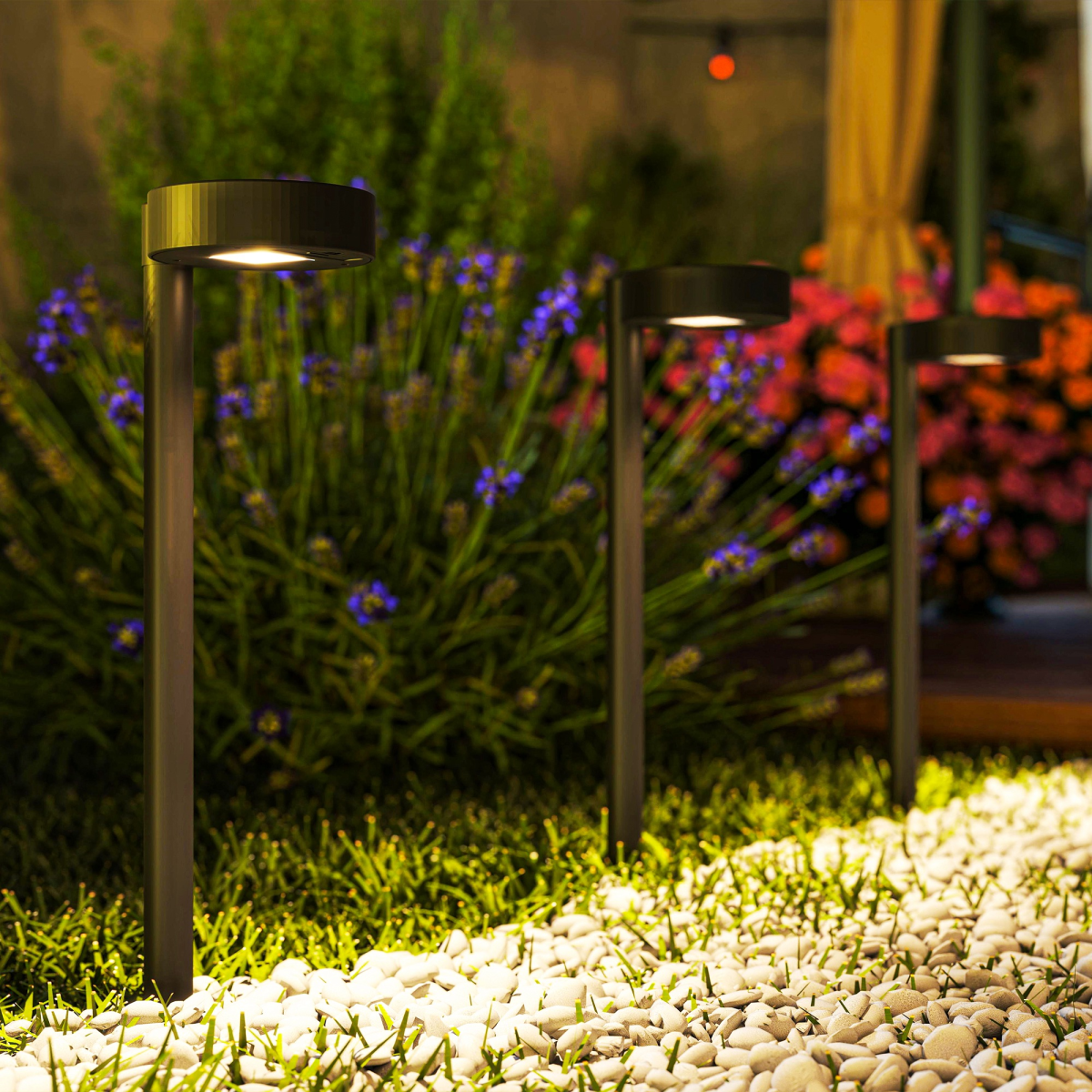 Outsunny 8 Pack Solar LED Pathway Stake Lights, IP44, Auto On/Off