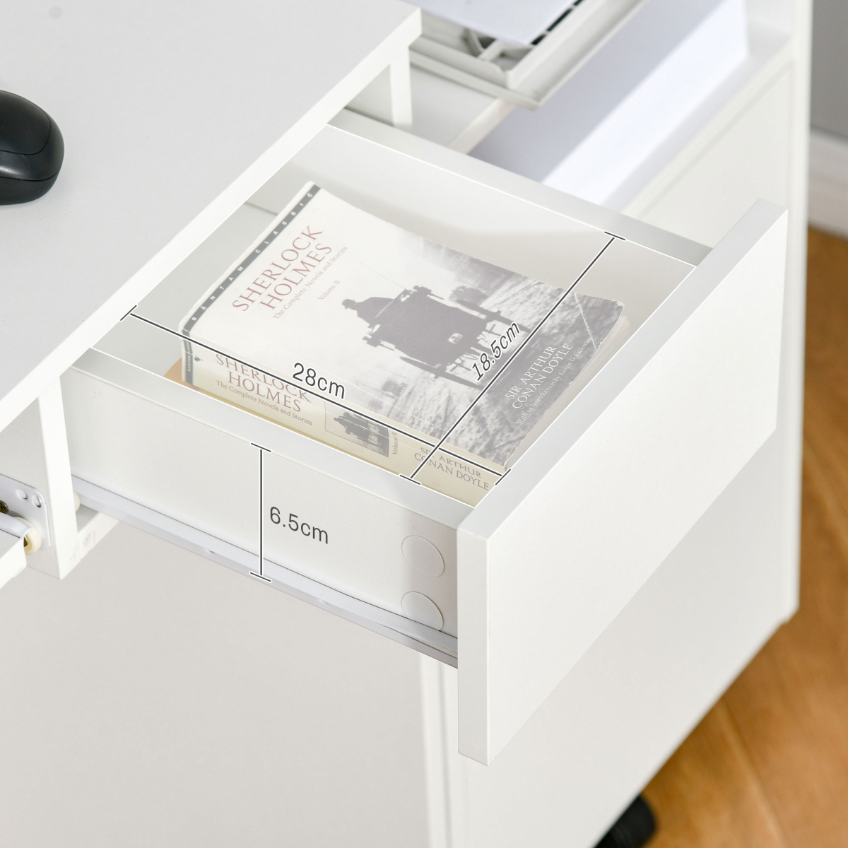 HOMCOM Compact Computer Desk with Keyboard Tray and Drawer, White