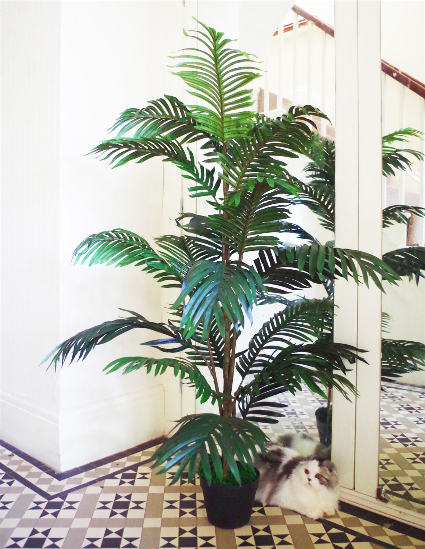 Leaf 140cm Large Bushy Artificial Palm Tree in Plain Plastic Pot