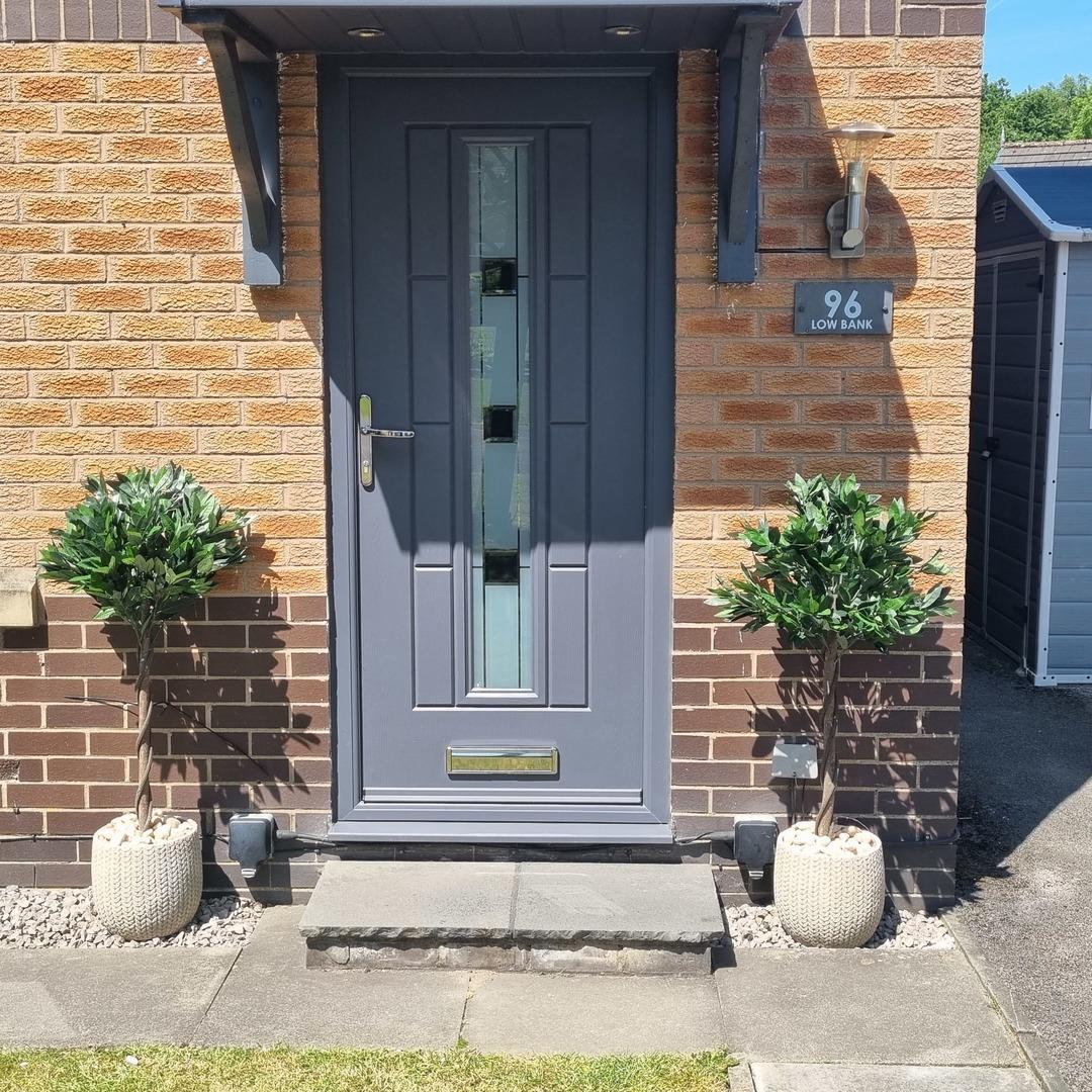 Pair of 90cm Artificial Bay Laurel Ball Trees with Plain Trunks