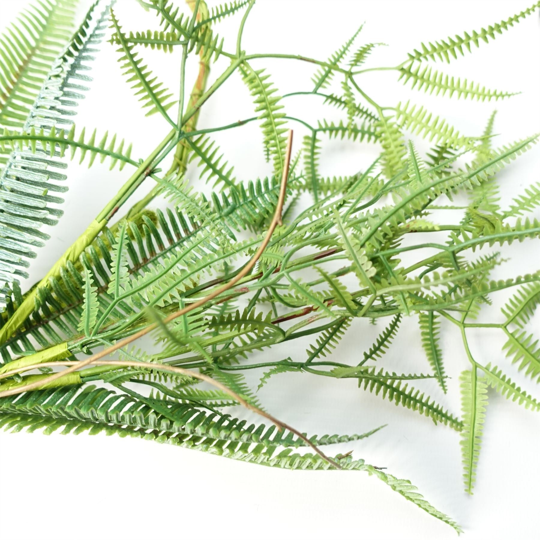 Leaf 180cm Artificial Hanging Trailing Fern Garland Plant, Shapeable Wired Stems, Handmade