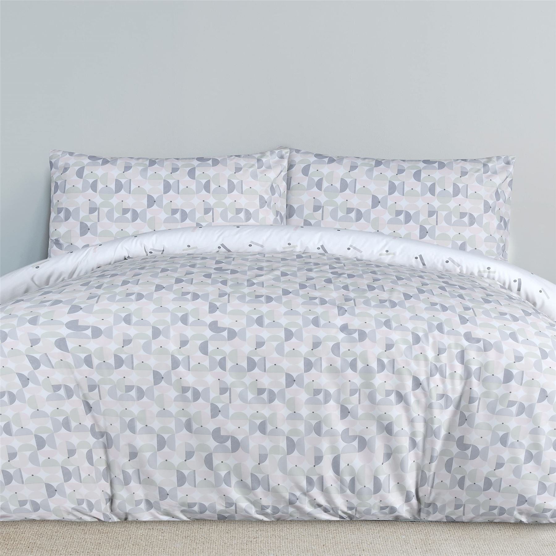 Sleepdown Circle Geometric Abstract Reversible Duvet Cover and Pillowcase Set Blue Single