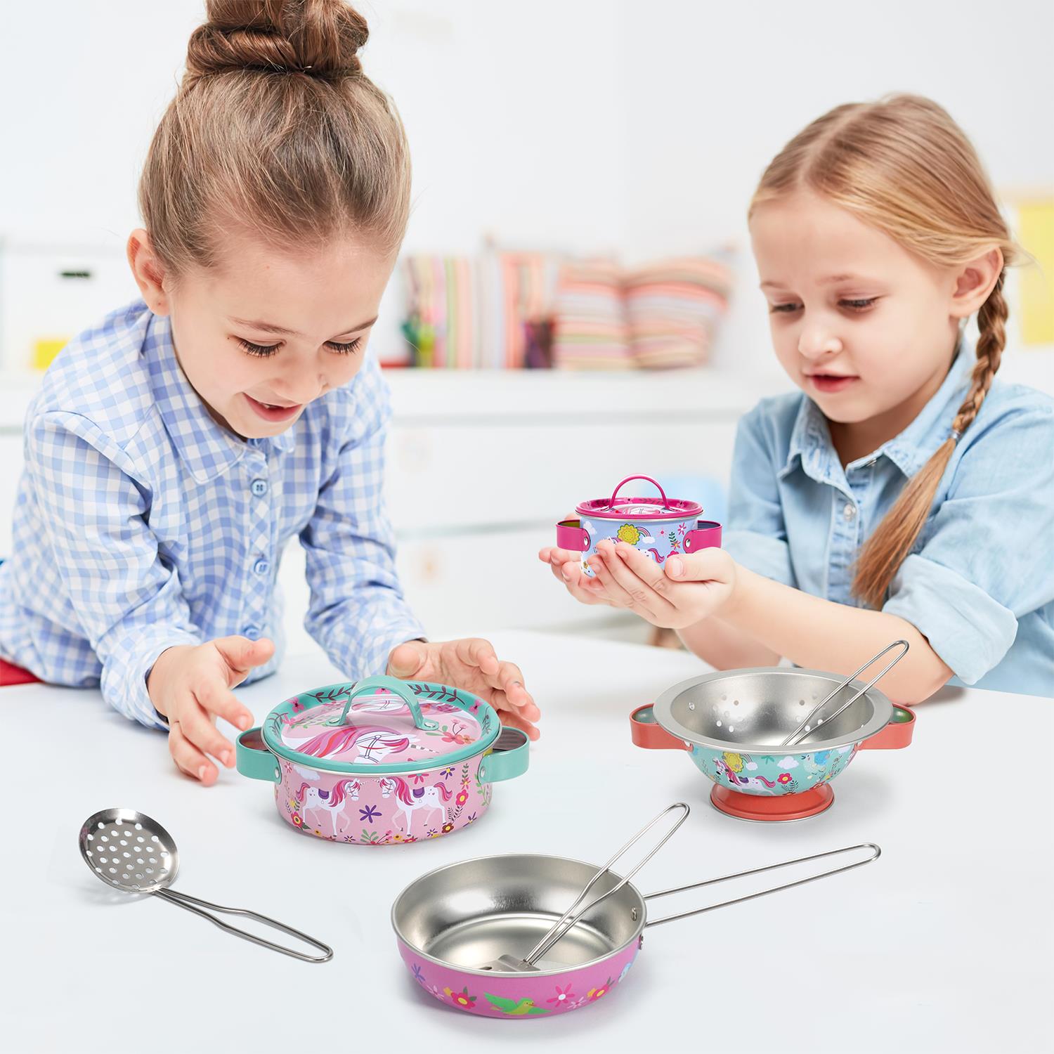 SOKA Play Imagine Learn Unicorn Kitchenware Set for Kids Toy Playset